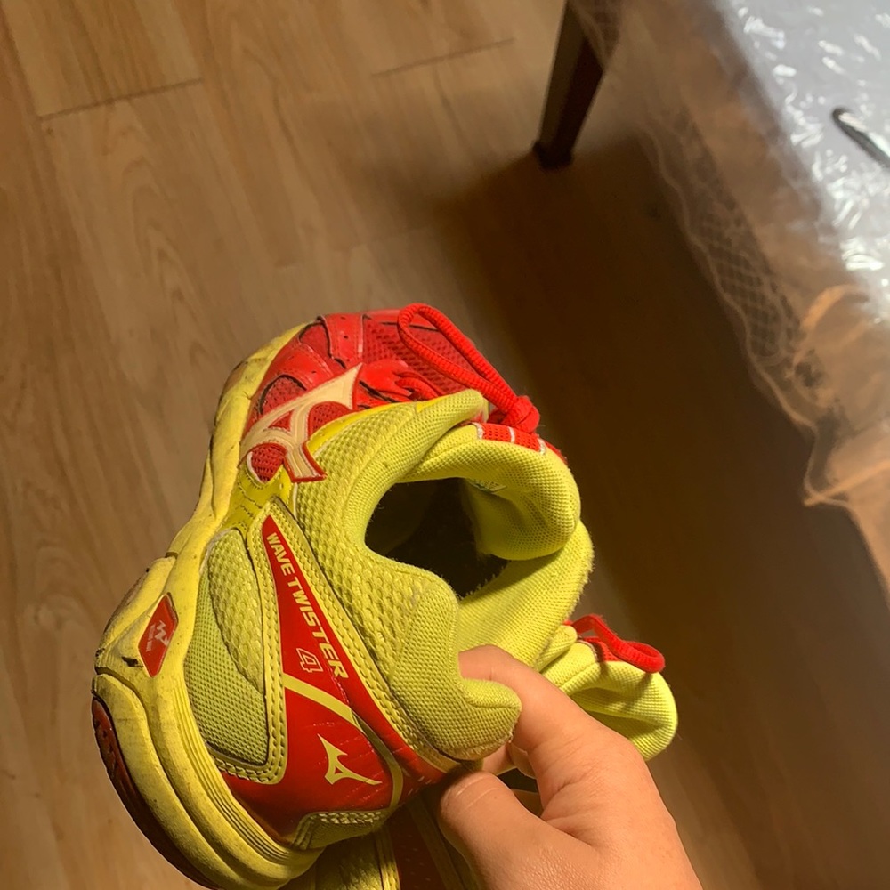 Mizuno Wave twister 4